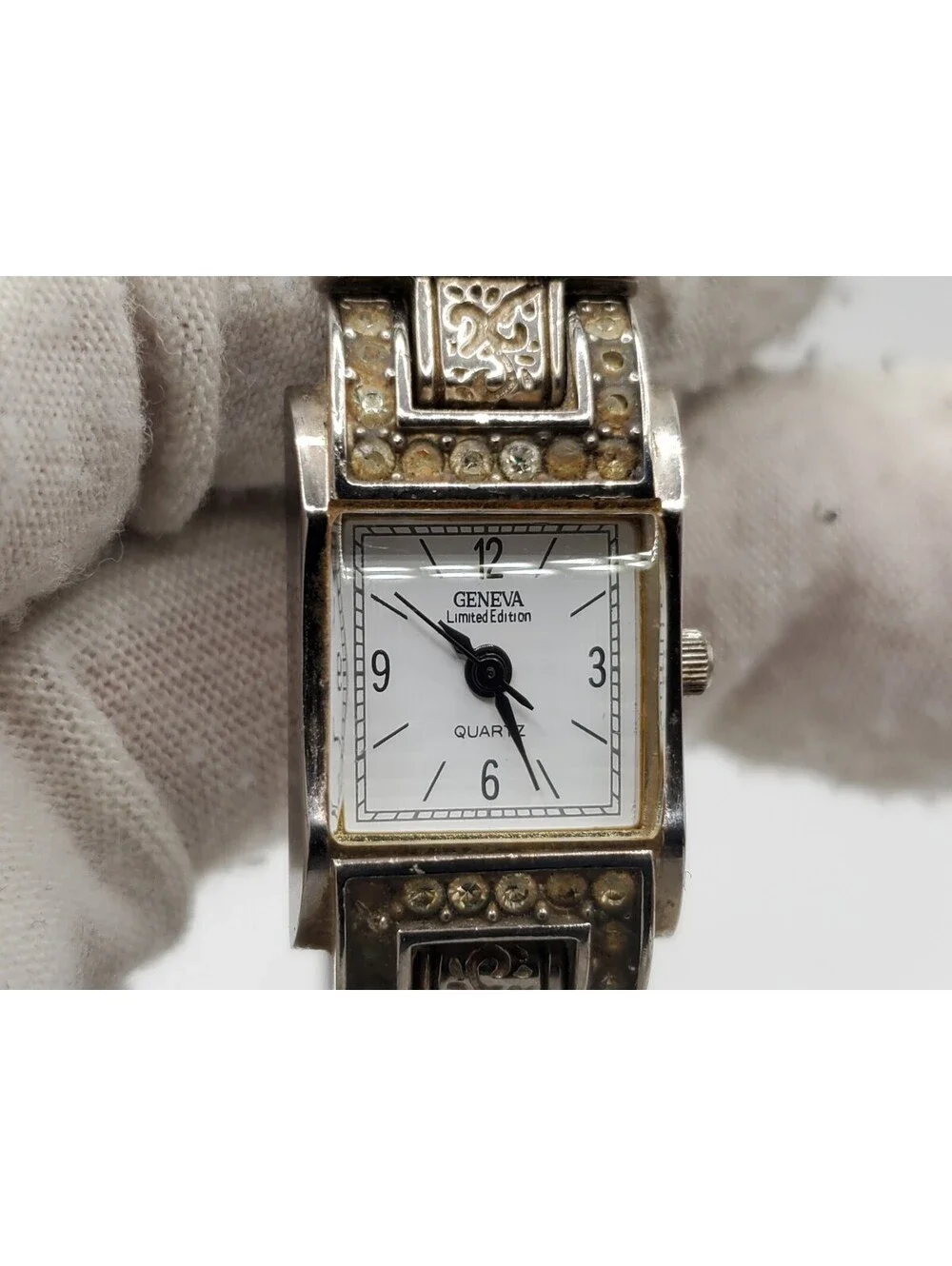 Geneva Limited Edition Watch Women 16mm Silver Tone White Dial New Battery